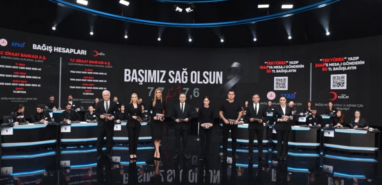 Милиони хора включително деца възрастни корпорации религиозни малцинства организации и